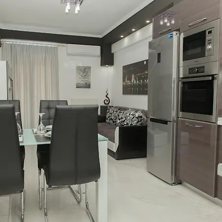 Route 77 Apartament